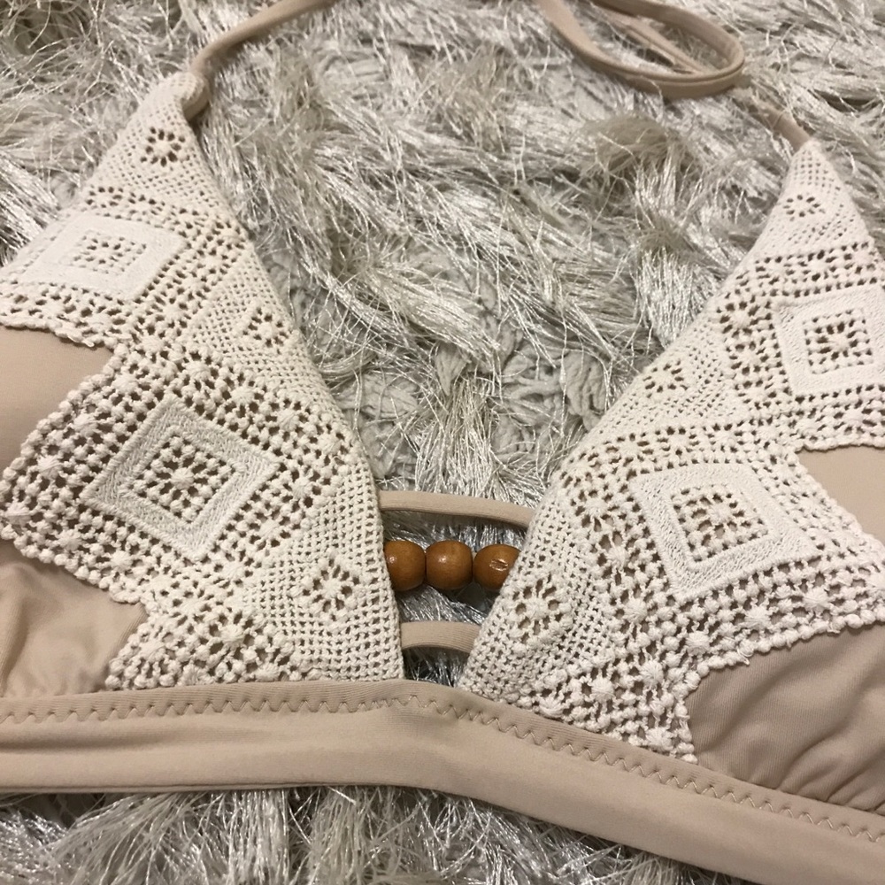Becca Rebecca Virtue Nude Crochet Boho Bikini Top - Picture 4 of 8